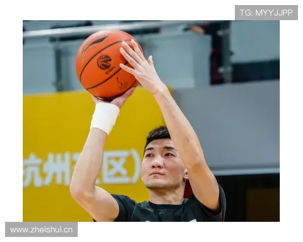 孙铭徽训练完直接打车去夜店？这作息谁顶得住